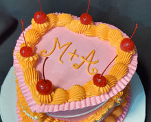 Vintage Cake (Heart Shaped)