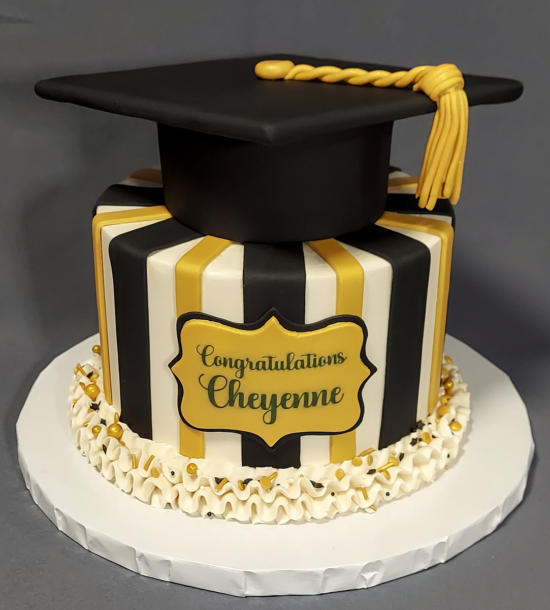 Graduation Cake – Storybook Bakery