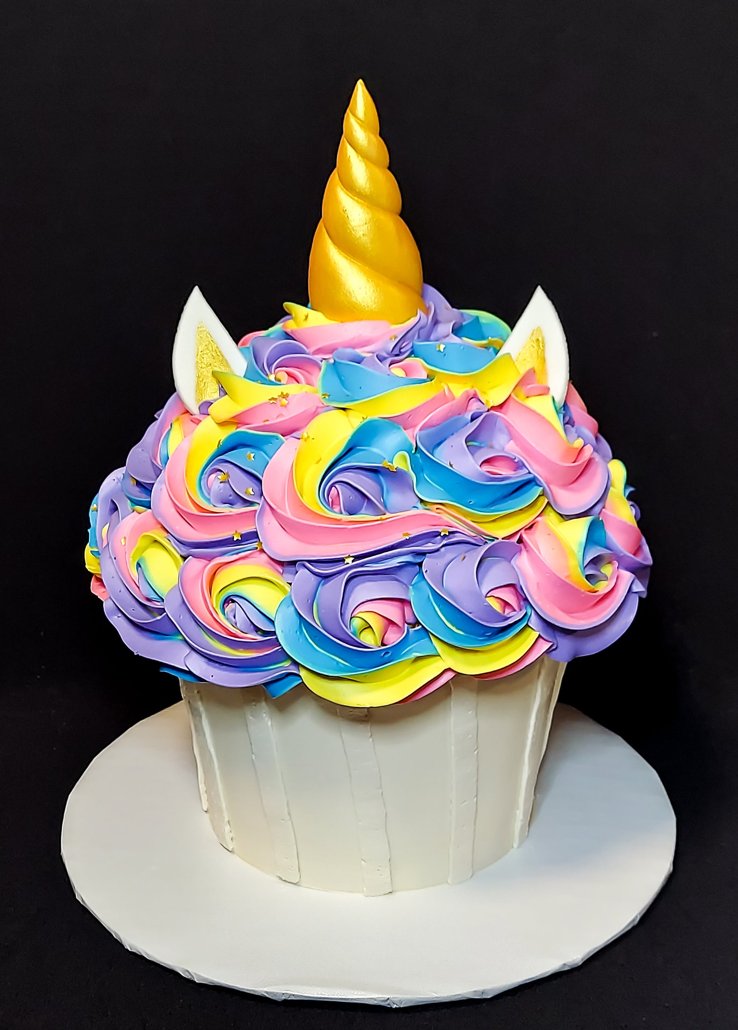 Make a Giant Rainbow Layer Cup Cake! A Cupcake Addiction How To Tutorial -  YouTube