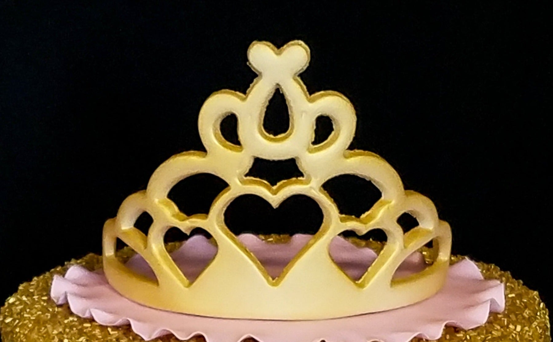 Cake Add-on: Crown – Storybook Bakery